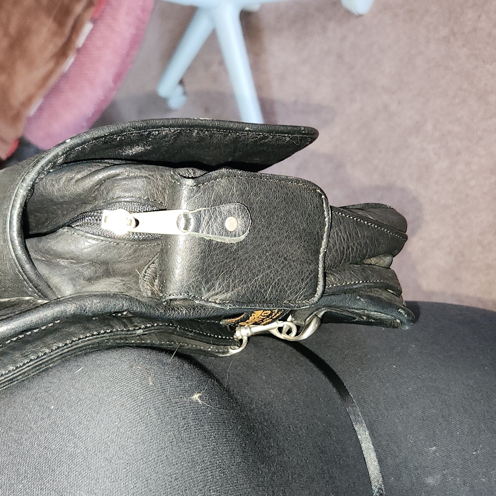 Cayon Outback Leather Backpack Purse - Picture 2 of 11